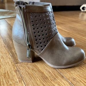 Brown leather heeled booties